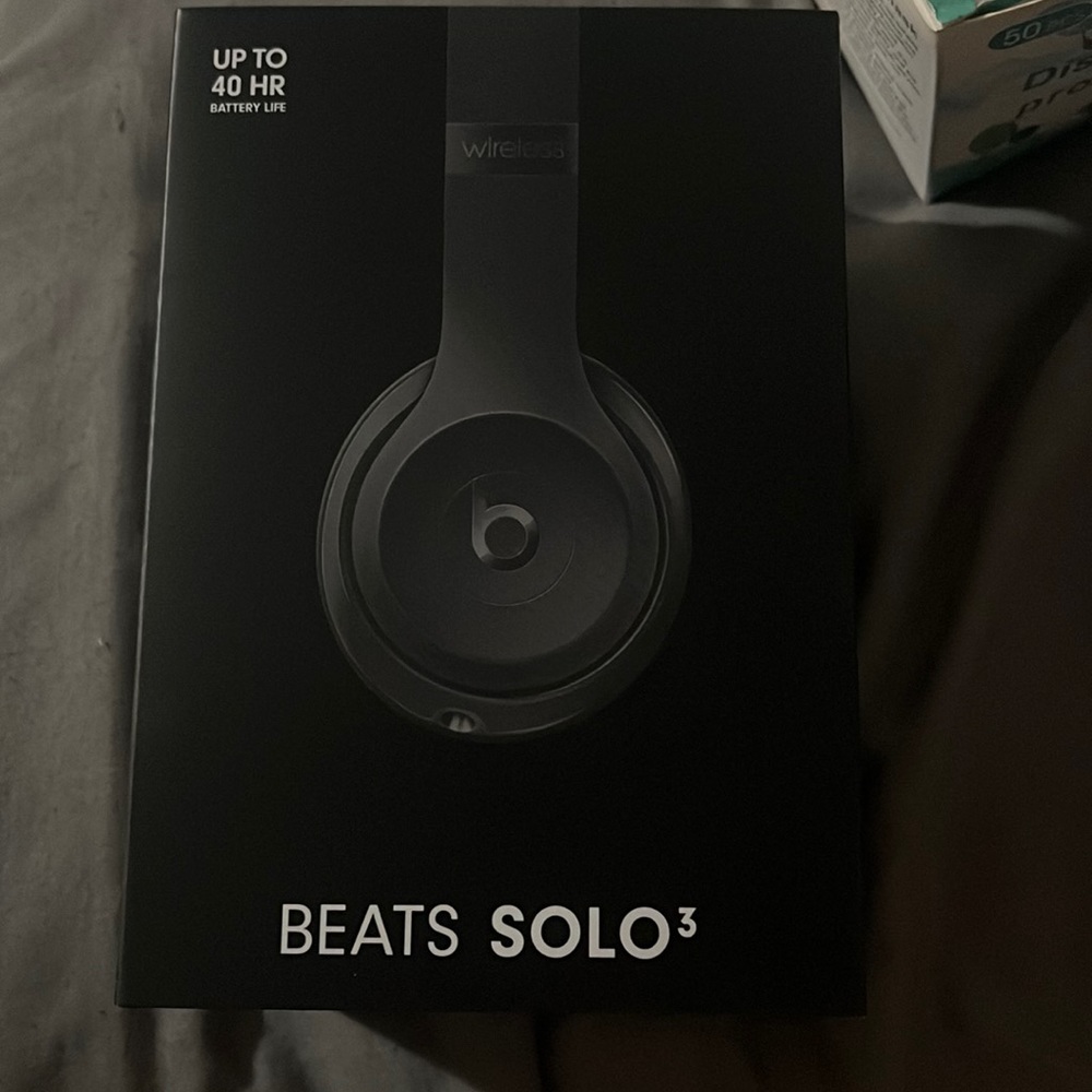 all black beats solo 3